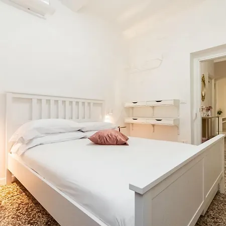 Cattedrale Di San Lorenzo Guest house