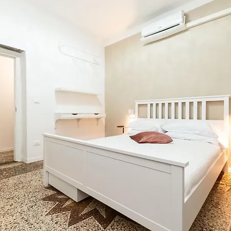 Cattedrale Di San Lorenzo 3*